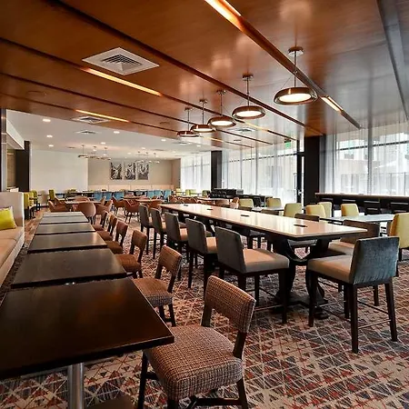 Hampton Inn & Suites Las Vegas Convention Center - No Resort Fee 